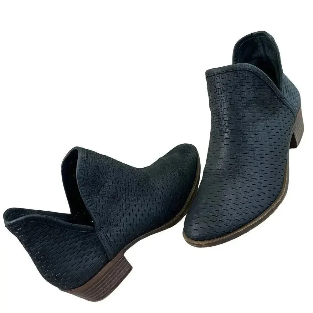 Lucky Brand Leather Perforated Ankle Boots Cut Out  Size 6M Black Baley Slip On